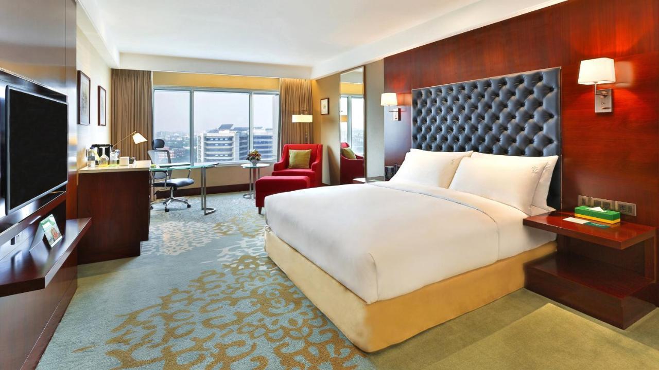 Holiday Inn Dhaka City Centre By Ihg Экстерьер фото