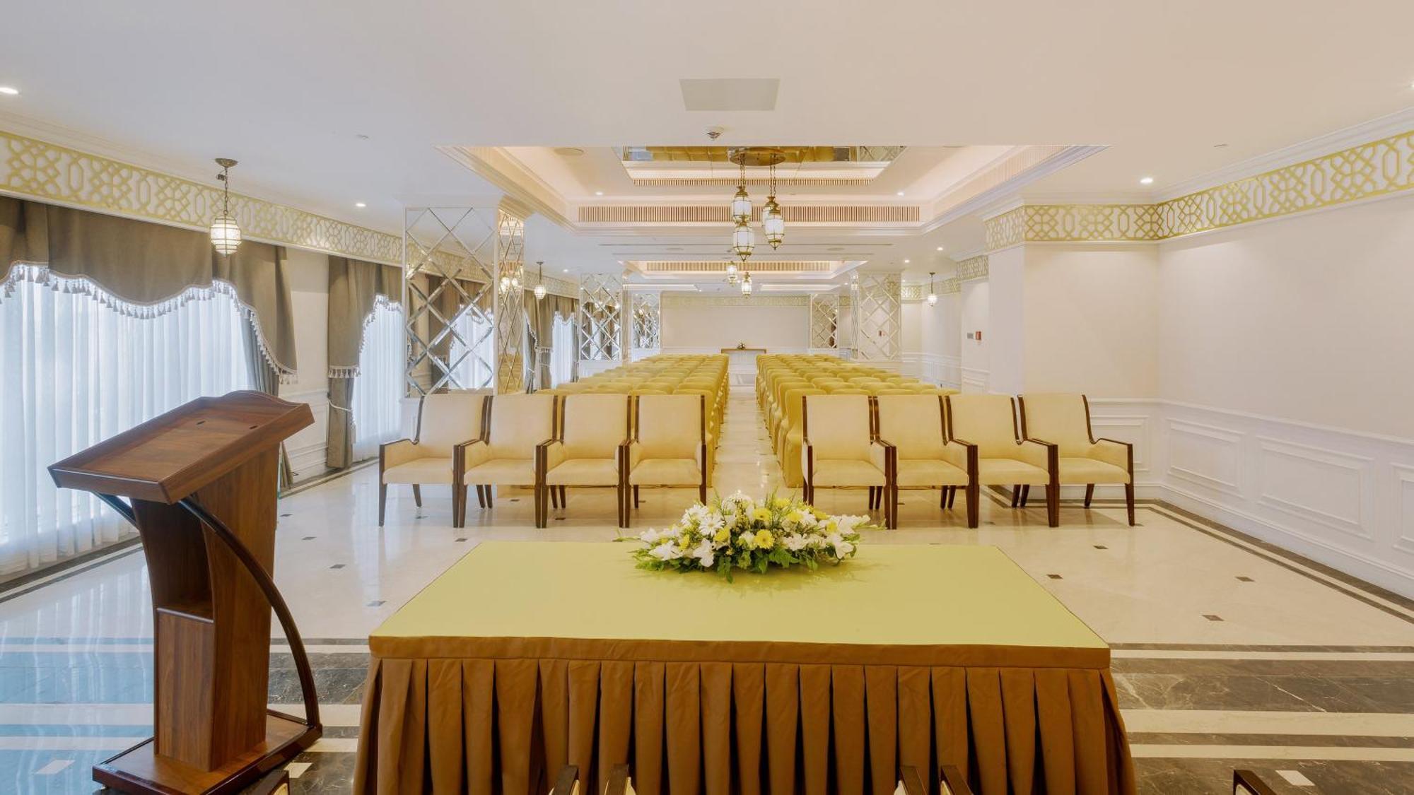 Holiday Inn Dhaka City Centre By Ihg Экстерьер фото