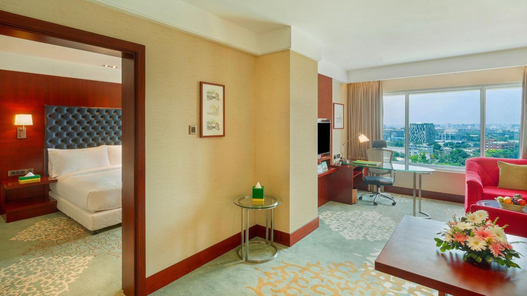 Holiday Inn Dhaka City Centre By Ihg Экстерьер фото